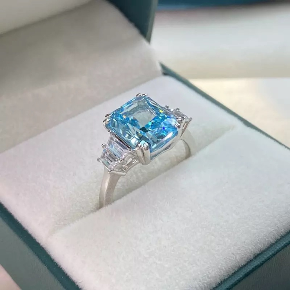 1ct Radiant Aquamarine Ring - Picture 8 of 16